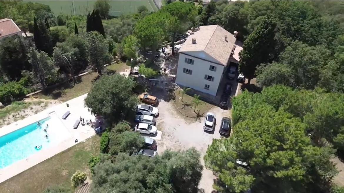 Appartement 3 Pieces Au Dernier Etage Dans Bastide Grassoise Grasse